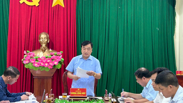 BAN THƯỜNG VỤ ĐẢNG ỦY XÃ TUẤN SƠN TỔ CHỨC KỲ HỌP THỨ 17
