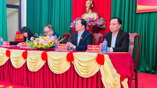 CÁC ỨNG CỬ VIÊN ĐẠI BIỂU QUỐC HỘI KHÓA XVI TIẾP XÚC CỬ TRI VẬN ĐỘNG BẦU CỬ TẠI XÃ TUẤN SƠN