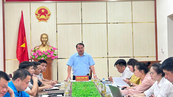 UBND XÃ GIAO BAN CÔNG TÁC THÁNG 5