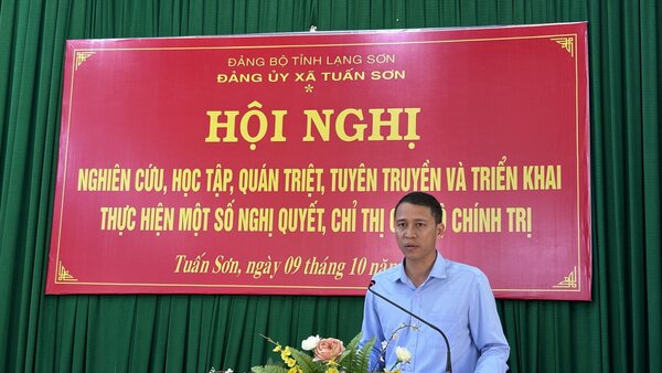 ĐẢNG ỦY XÃ TUẤN SƠN QUÁN TRIỆT, TRIỂN KHAI CÁC NGHỊ QUYẾT, CHỈ THỊ MỚI CỦA BỘ CHÍNH TRỊ