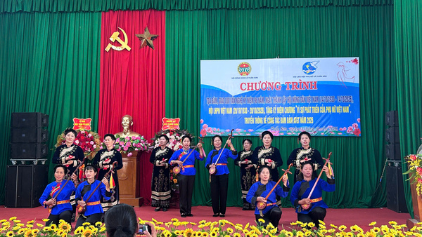 XÃ TUẤN SƠN: TỌA ĐÀM, GIAO LƯU VĂN NGHỆ KỶ NIỆM NGÀY THÀNH LẬP HỘI NÔNG DÂN VÀ HỘI LIÊN HIỆP PHỤ NỮ VIỆT NAM