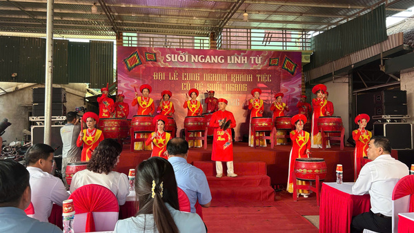 LỄ HỘI ĐỀN CÔ BÉ SUỐI NGANG GẮN VỚI GÌN GIỮ GIÁ TRỊ VĂN HÓA TÍN NGƯỠNG